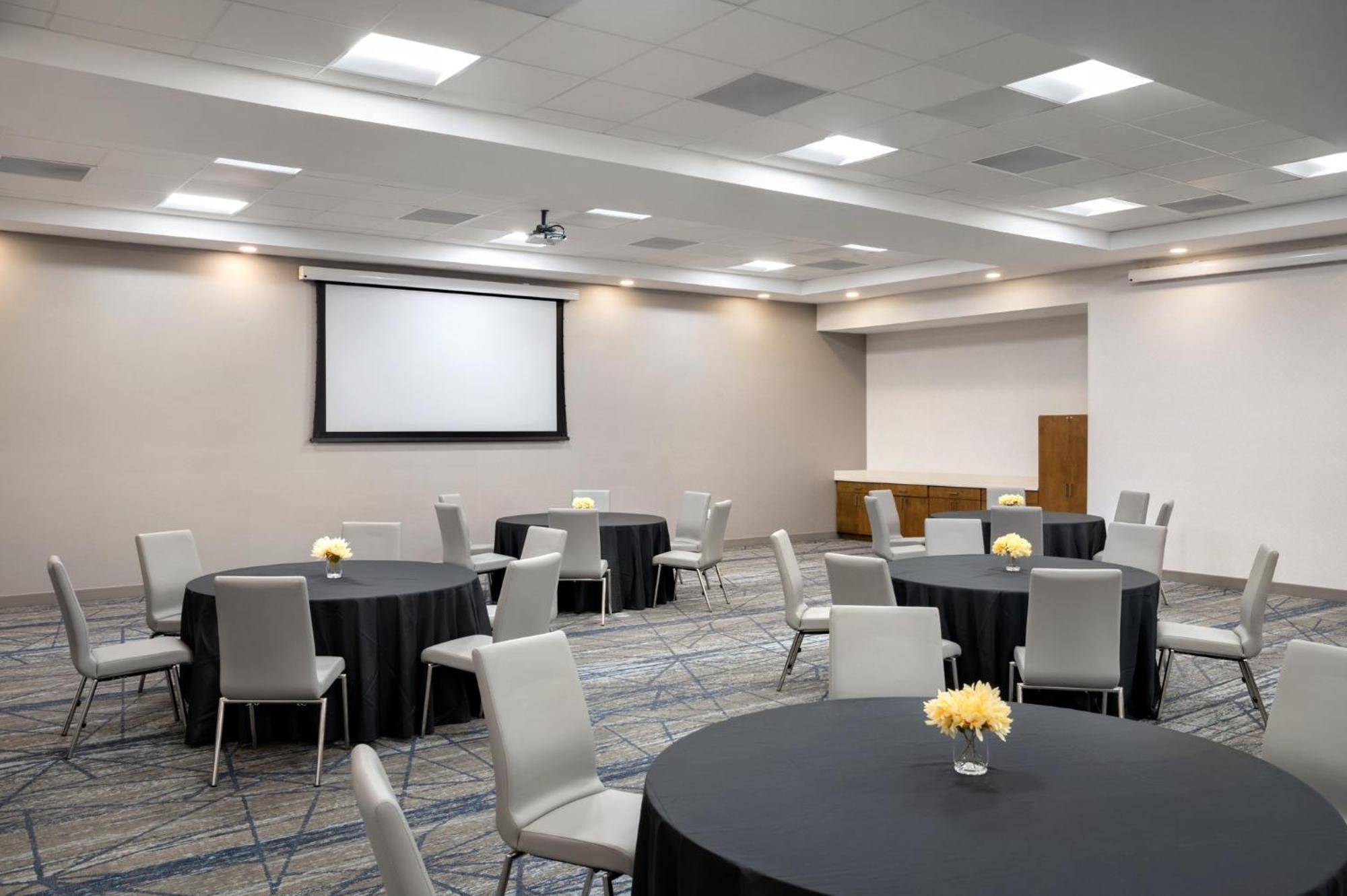 Holiday Inn Express Richmond By Ihg Kültér fotó